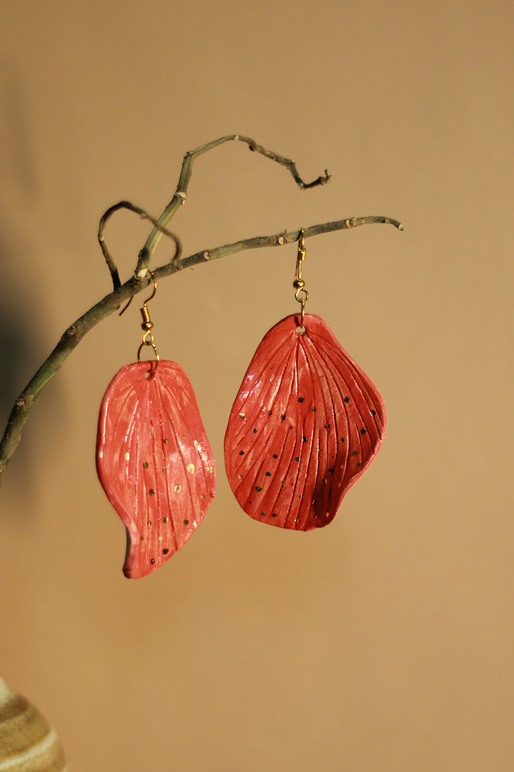Mrida | Ceramic Earrings | Shell