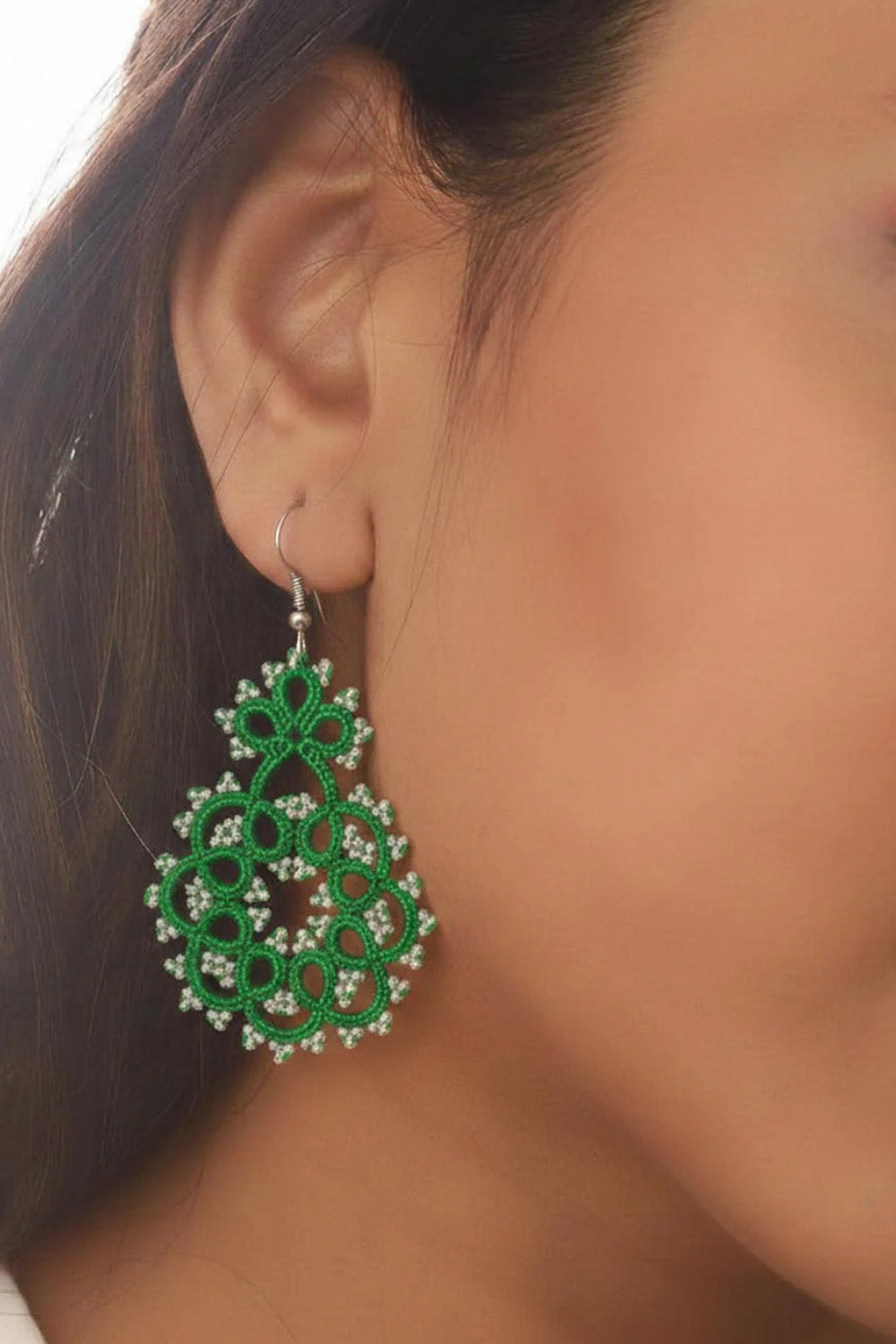 Knots to Node | Emerald Whirl Earrings
