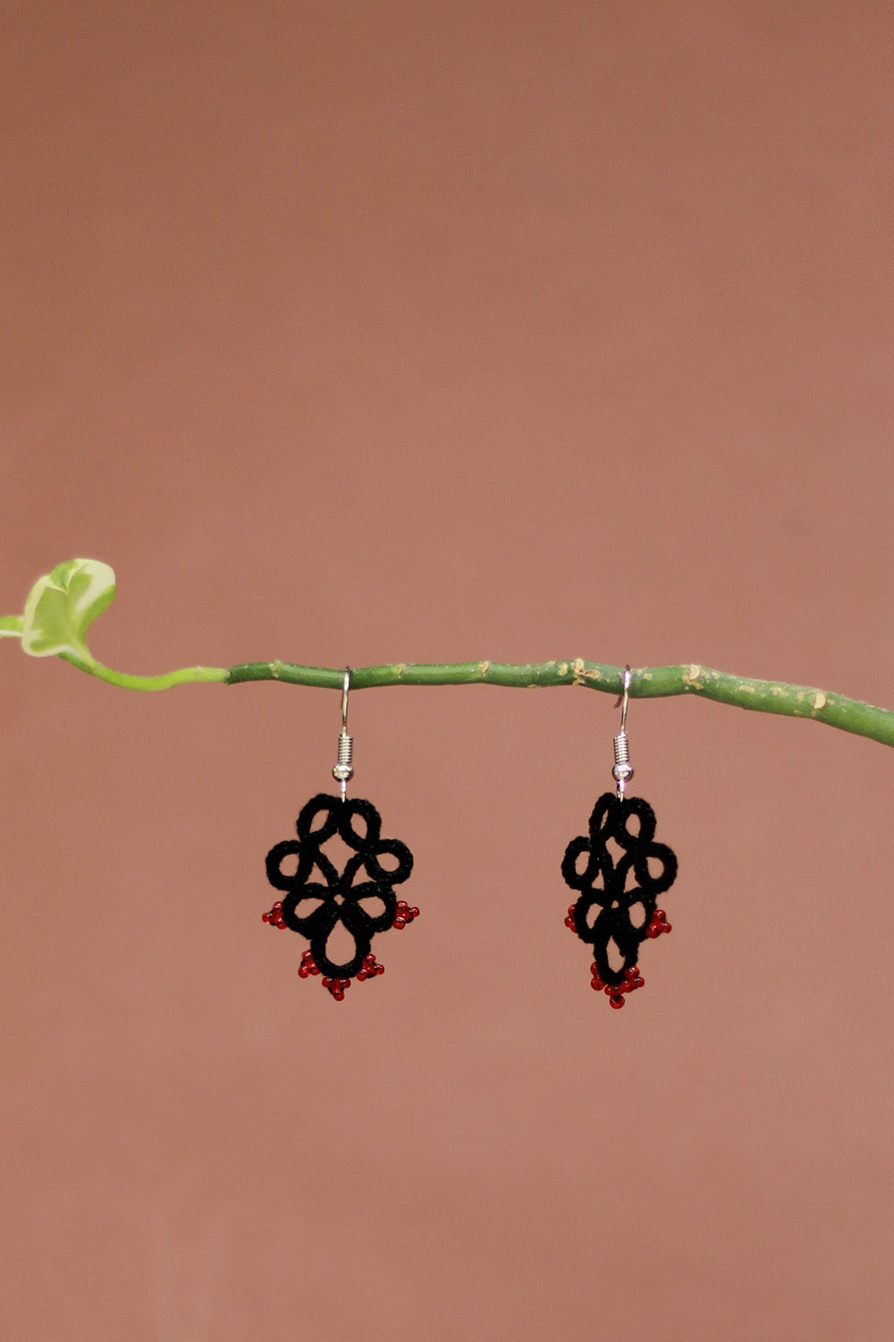 Knots to Node | Midnight Clover Earrings