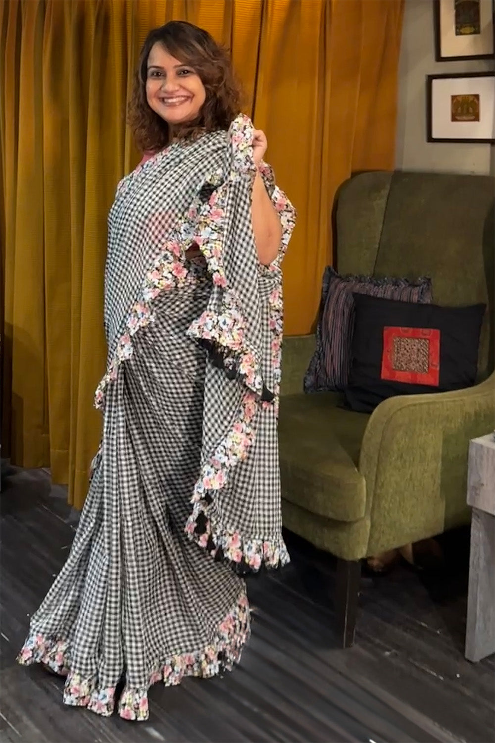 Hulchul | Frill Saree | White & Black Checks With Sanganeri