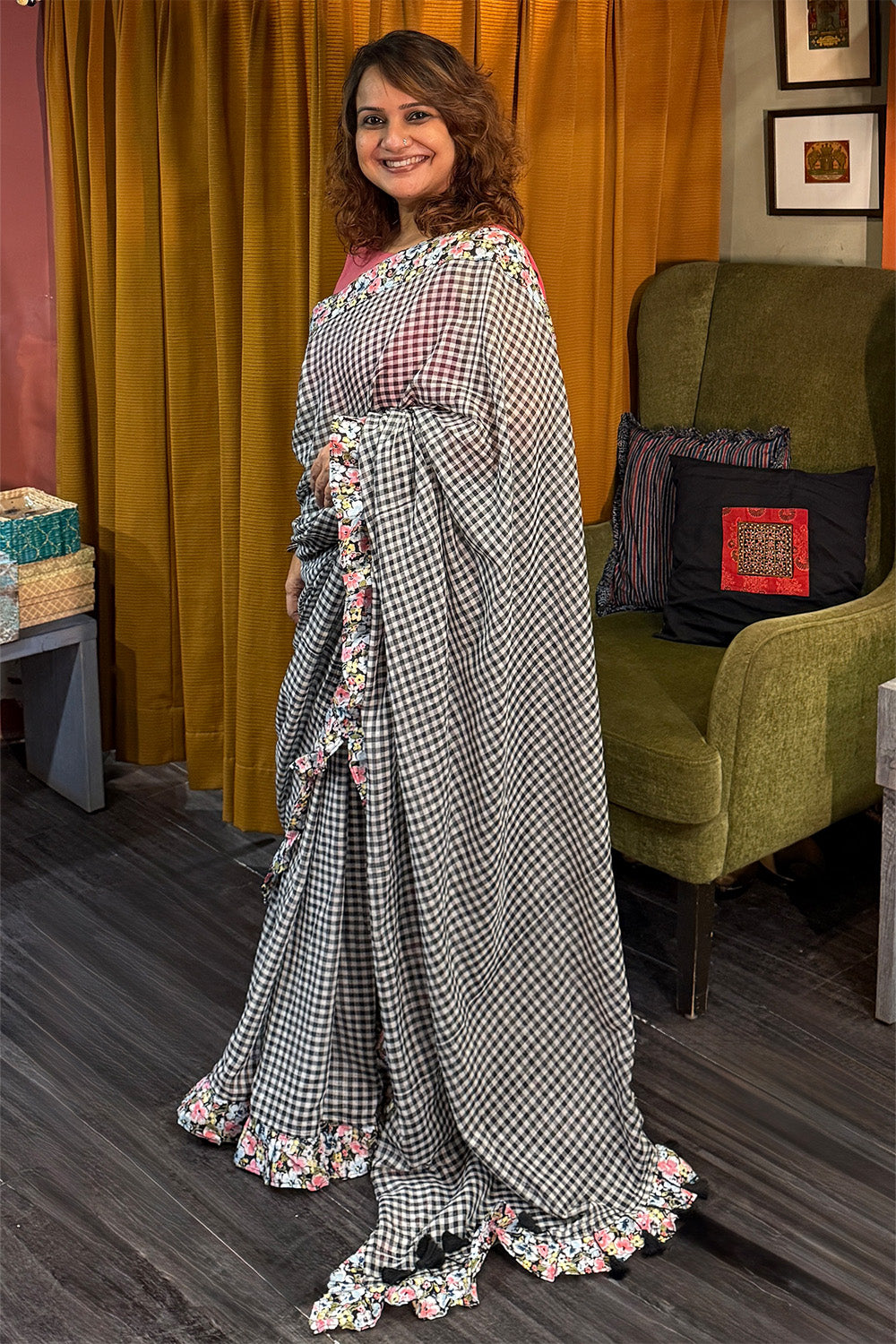 Hulchul | Frill Saree | White & Black Checks With Sanganeri