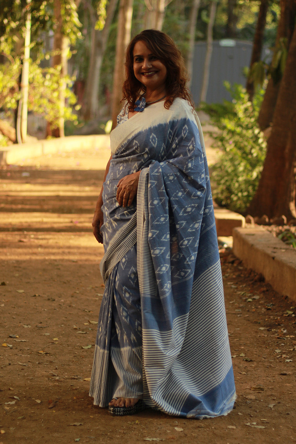 Handloom Cotton Saree | Ikkat | Blue & White