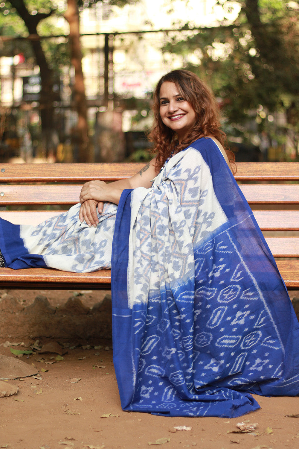 Handloom Cotton Saree | Ikkat | White & Blue