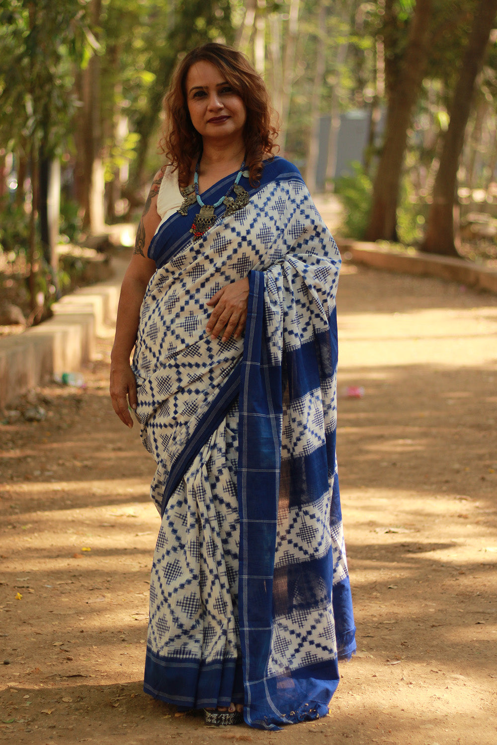 Handloom Cotton Saree | Ikkat | White & Blue