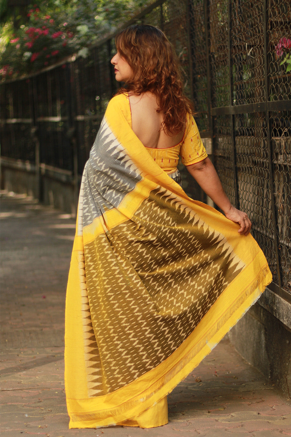 Handloom Cotton Saree | Ikkat | Grey & Yellow