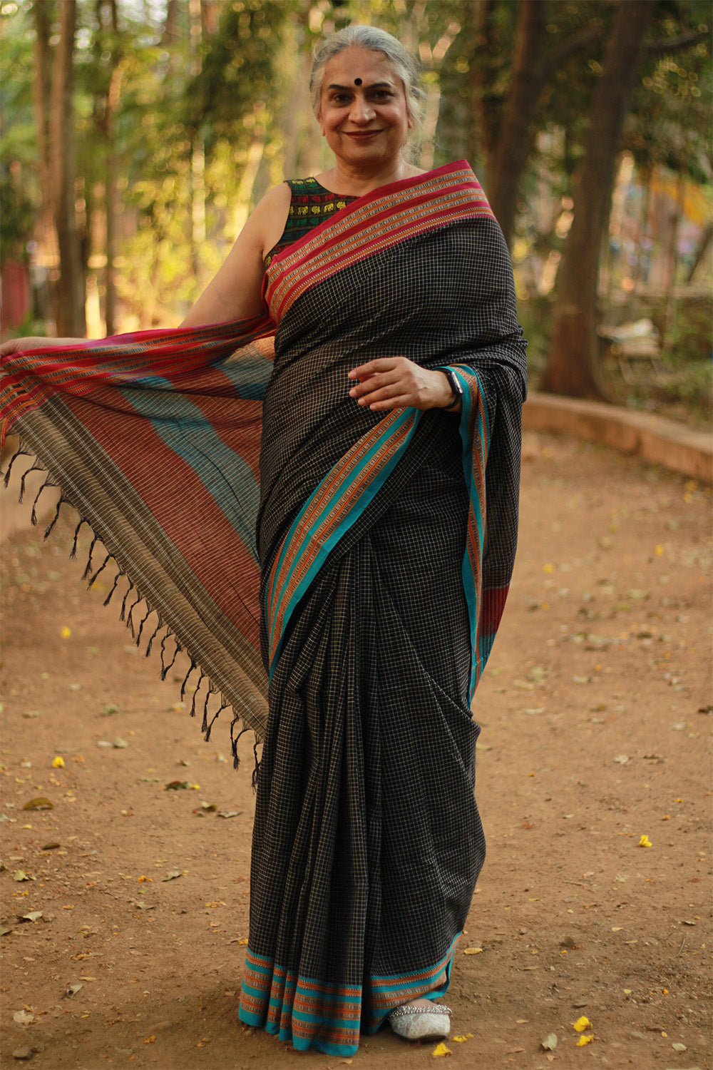Patteda Anchu Saree | Noir with Pink Blue Ganga-Jamuna