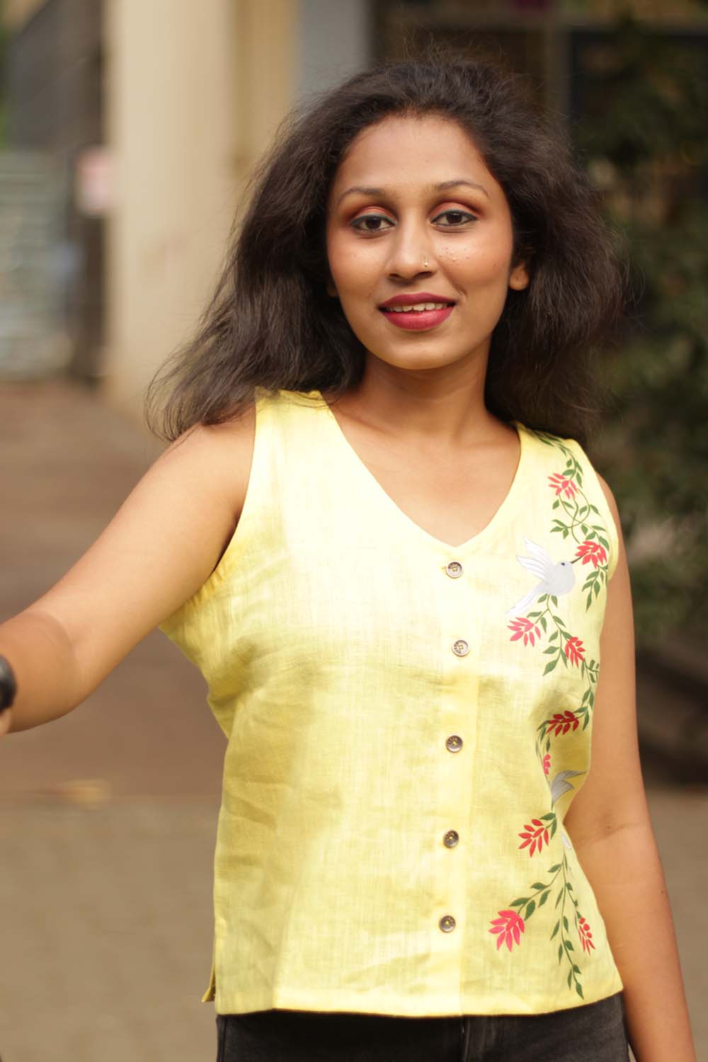 The Hummingbird's Flight Linen Top | Yellow