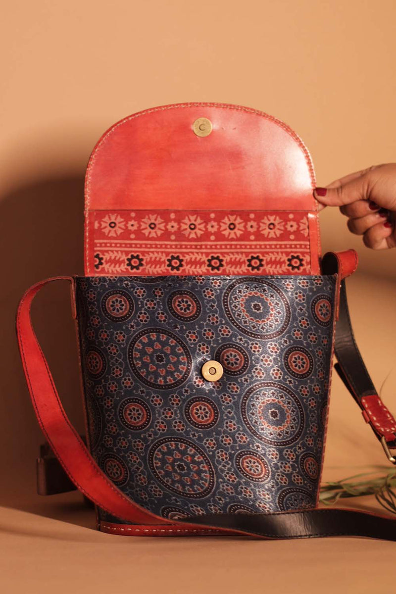 Kutchi Leather Sling | Cobalt