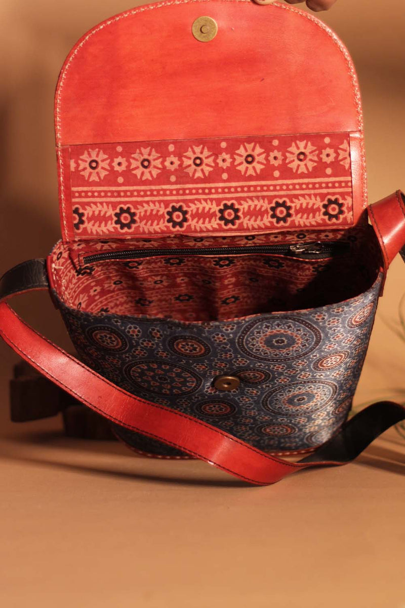 Kutchi Leather Sling | Cobalt