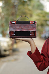 Kutchi Leather Box Bag | Leirum Phee Sling | Black