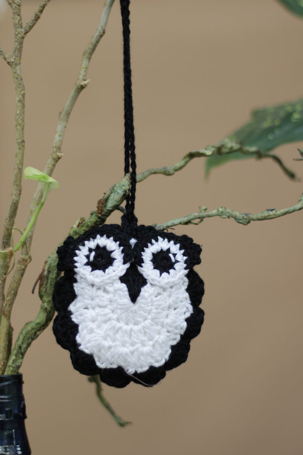 Natkhat Ullu | Knick Knack Crochet Pouch | Black