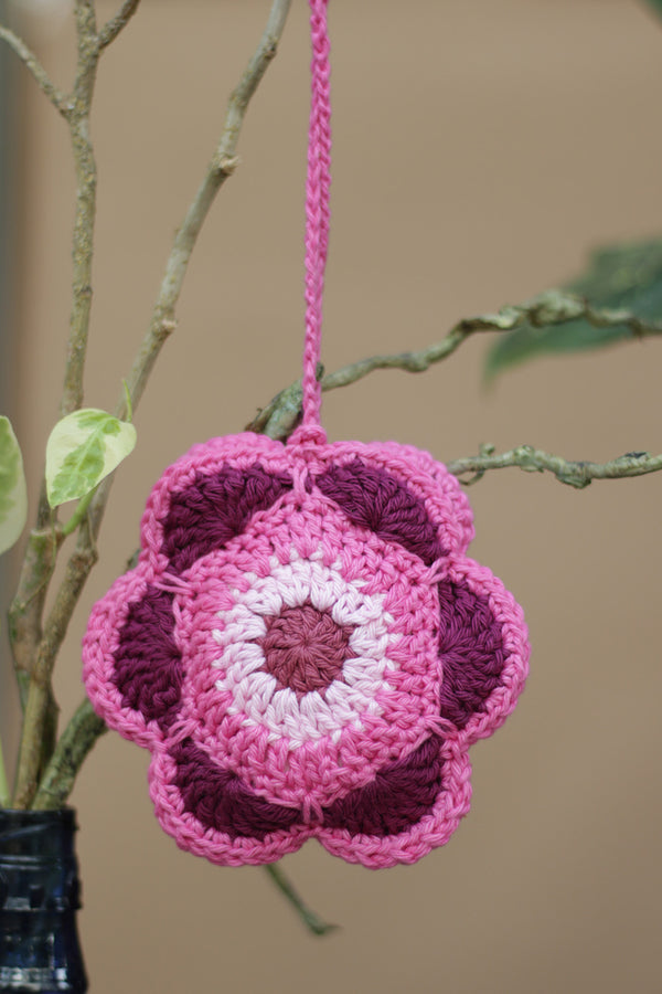 Khilkhilate Phool | Knick Knack Crochet Pouch | Pink