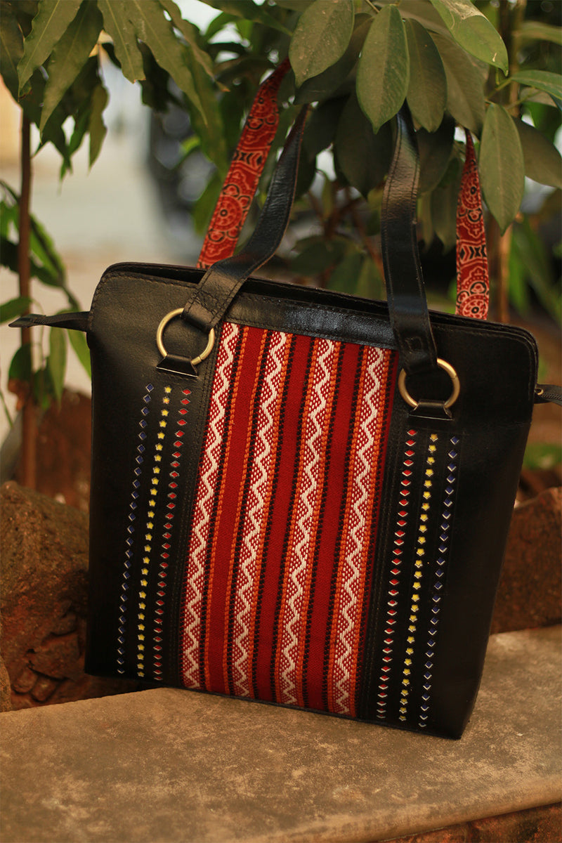 Handcrafted Kutch Leather Bag | Noir