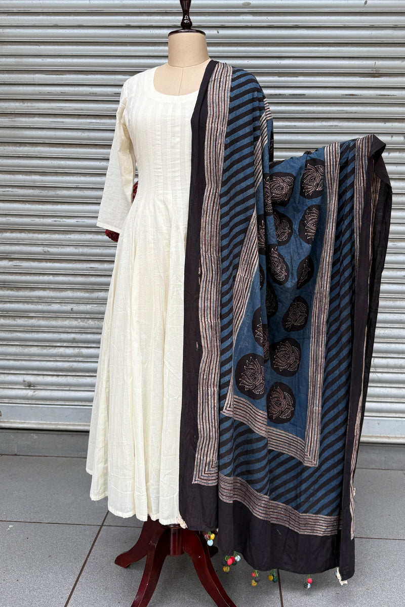 Cotton Ajrakh Dupatta with Potli