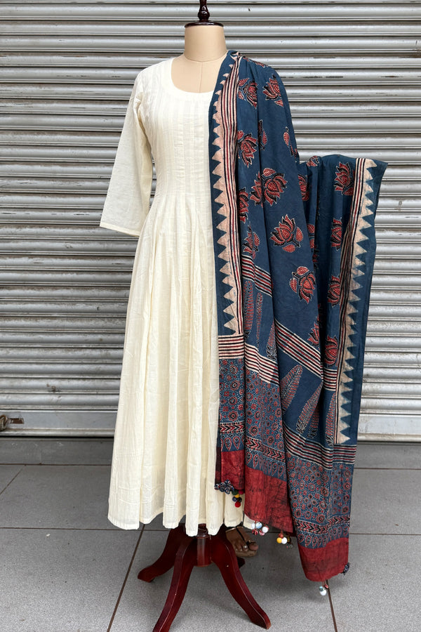 Cotton Ajrakh Dupatta with Potli