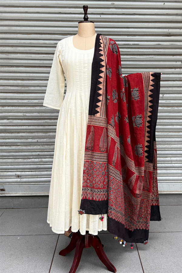 Cotton Ajrakh Dupatta with Potli