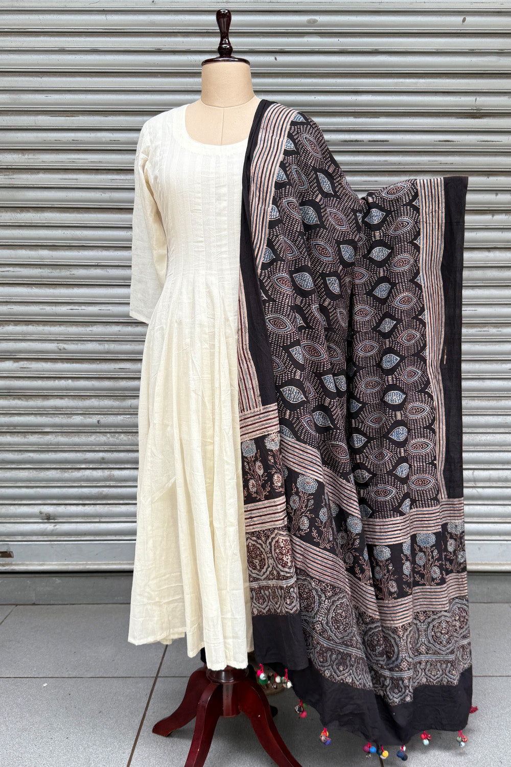 Cotton Ajrakh Dupatta with Potli