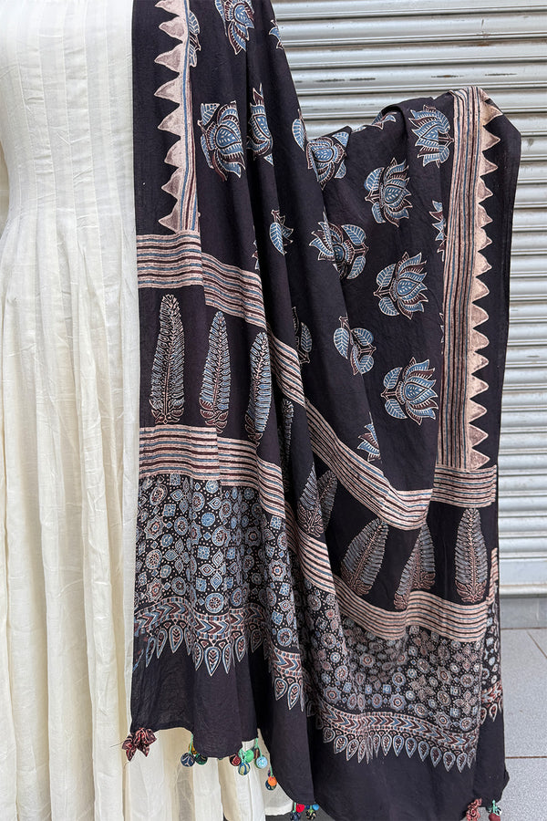 Cotton Ajrakh Dupatta with Potli