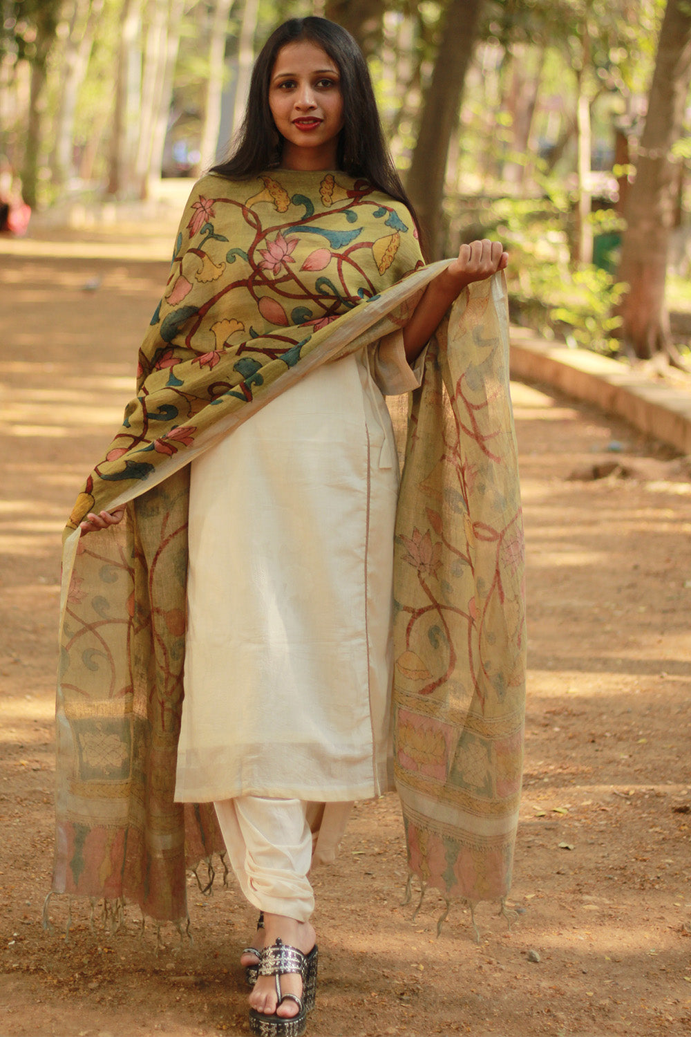 Leela | Linen Pen Kalamkari Dupatta