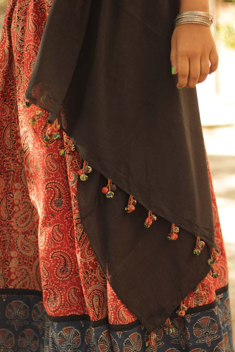 Mul Dupatta with Chindi Tassles- Black