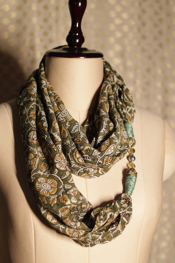Scarf with Magnets | Moss Green Bagru