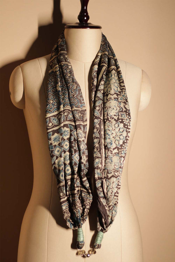 Scarf with Magnets | Black and Beige Ajrakh