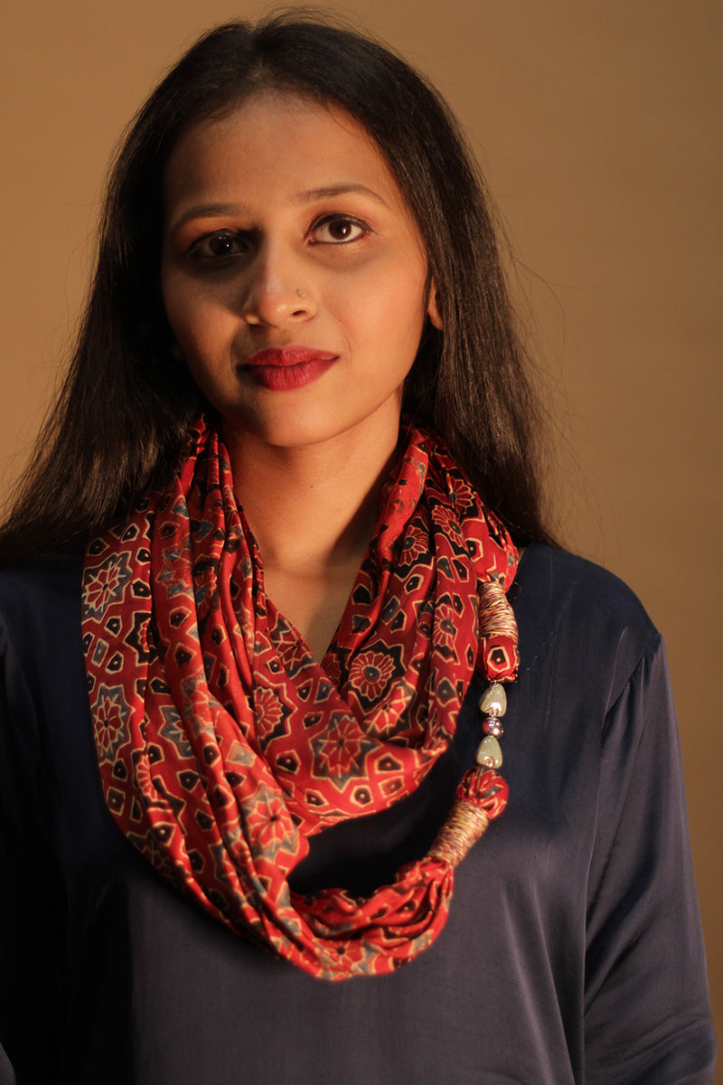 Scarf with Magnets | Scarlet geometric Ajrakh