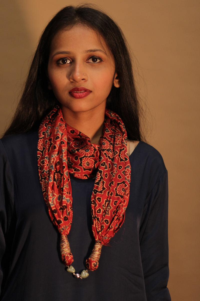 Scarf with Magnets | Scarlet geometric Ajrakh