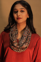 Scarf with Magnets | Noir Universe Ajrakh