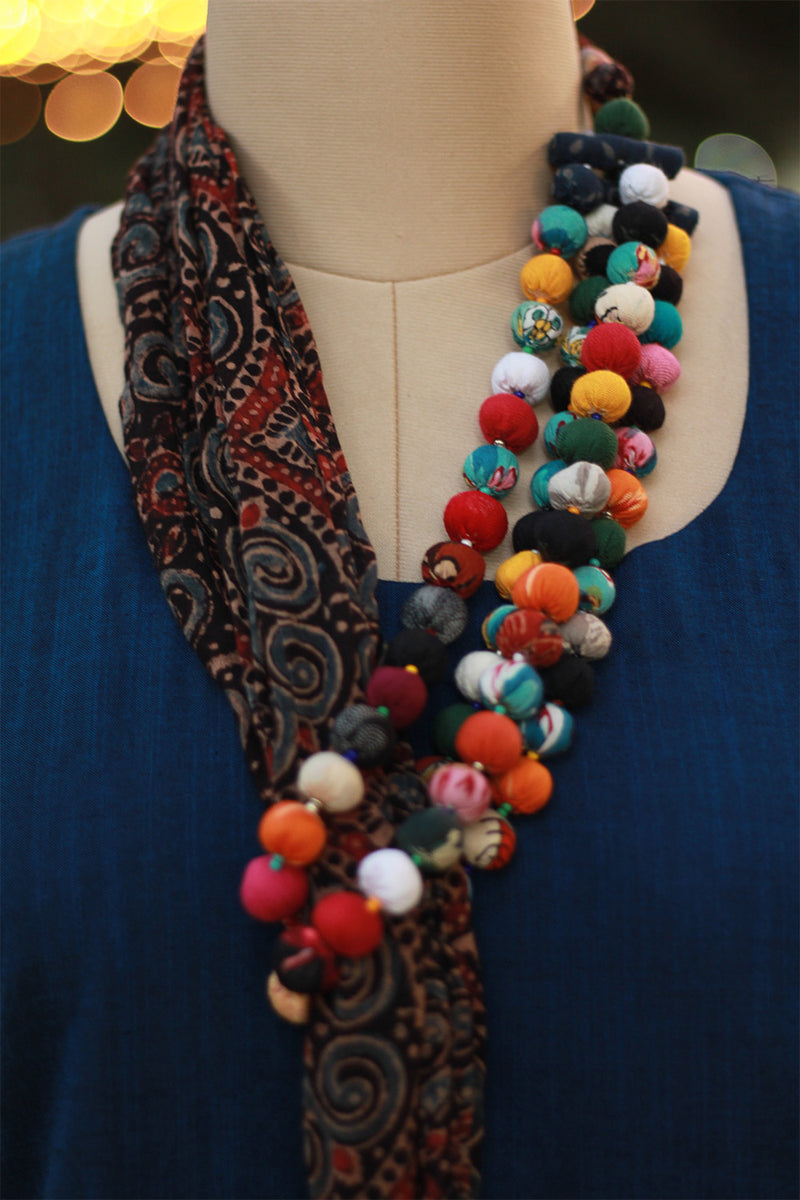 Rangat | Necklace Scarf | Mul Ajrakh | Noir Circles