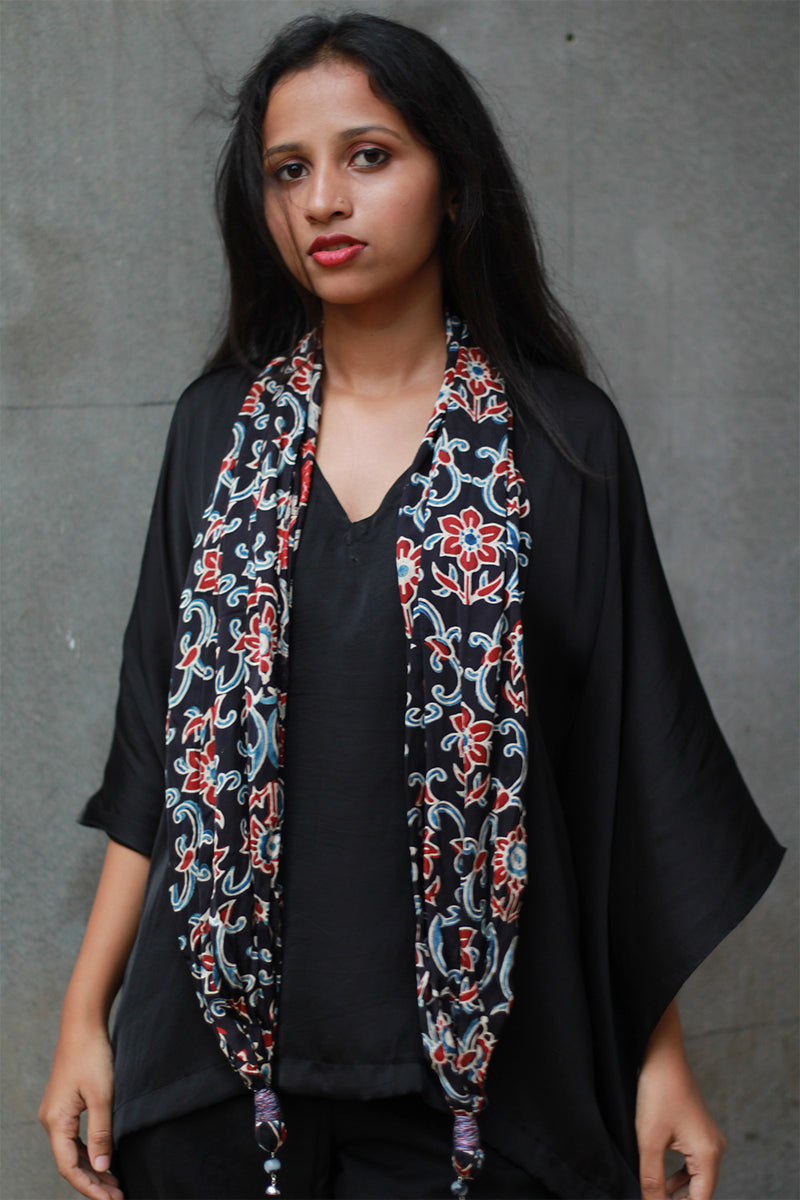 Scarf with Magnets | Noir Floral Ajrakh