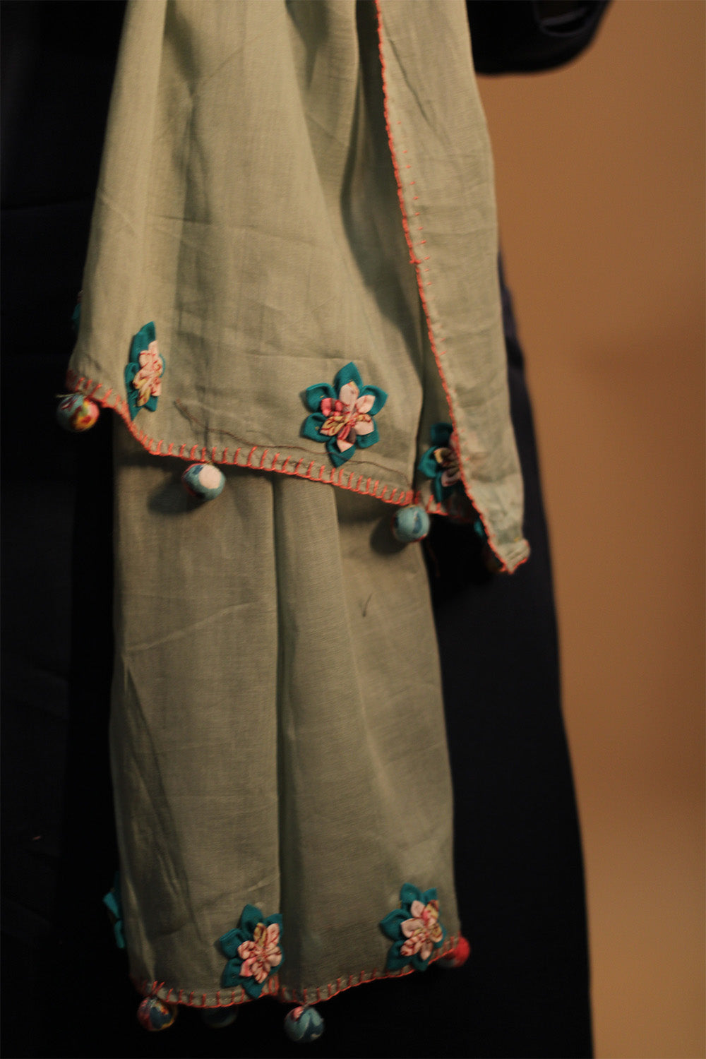 Phulwari | Mul Stole with Chindi Florets | Sage Green with Teal flowers