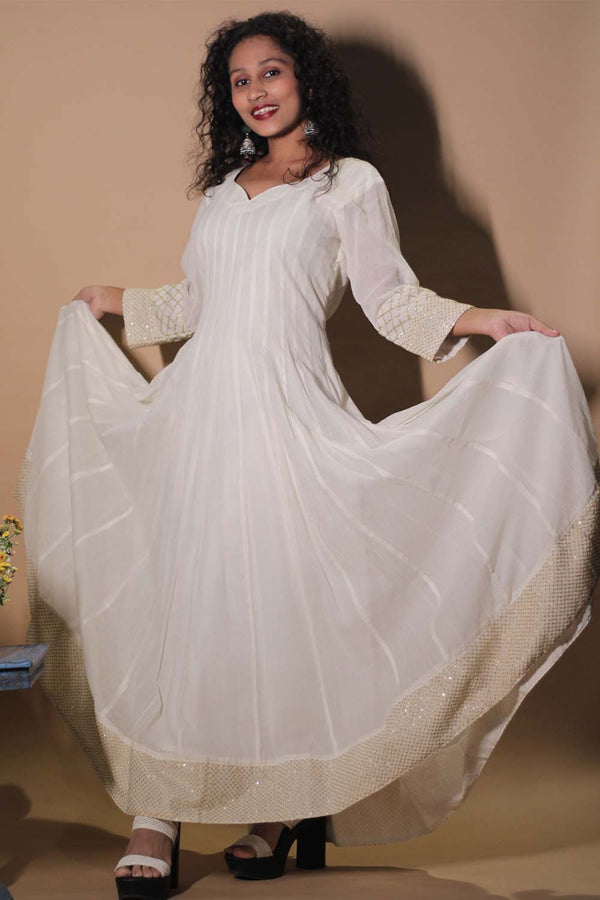 ChaalisKali | Almonde with Gold Accents