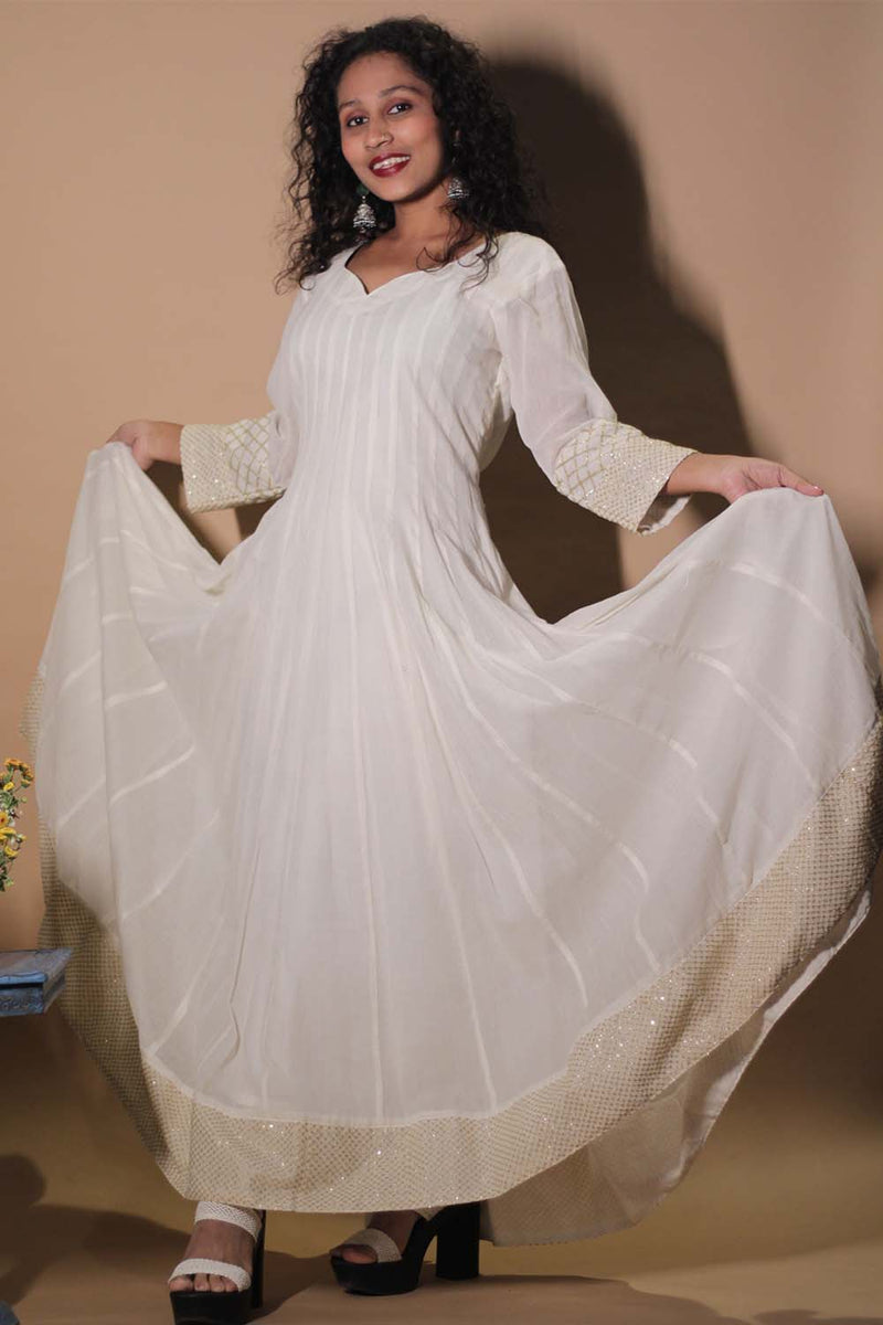 ChaalisKali | Almonde with Gold Accents