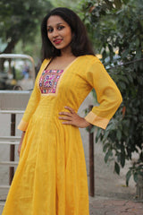 Alankrita | Chaaliskali Kurta | Mirrorwork Yoke in Chrome Yellow