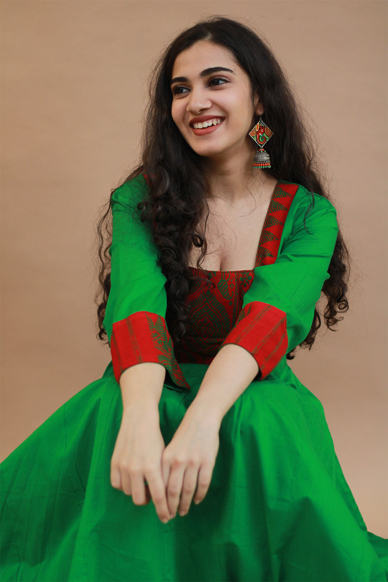Alankrita | Chaaliskali | Green With Red Yoke