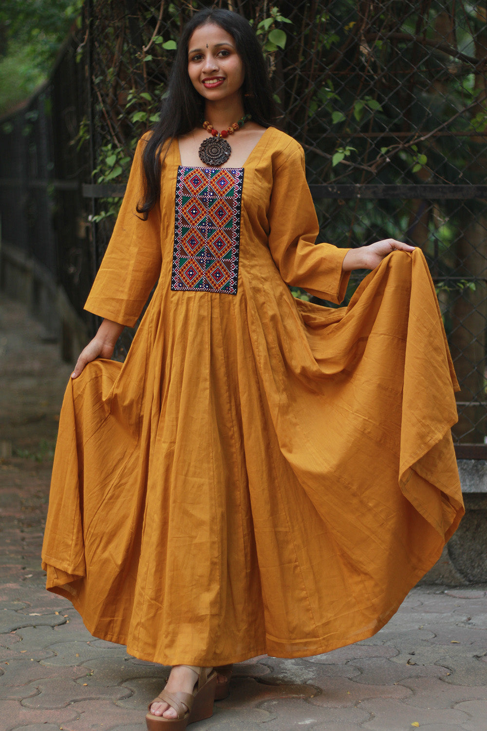 Alankrita | Chaaliskali Kurta | Yellow with Mirrorwork