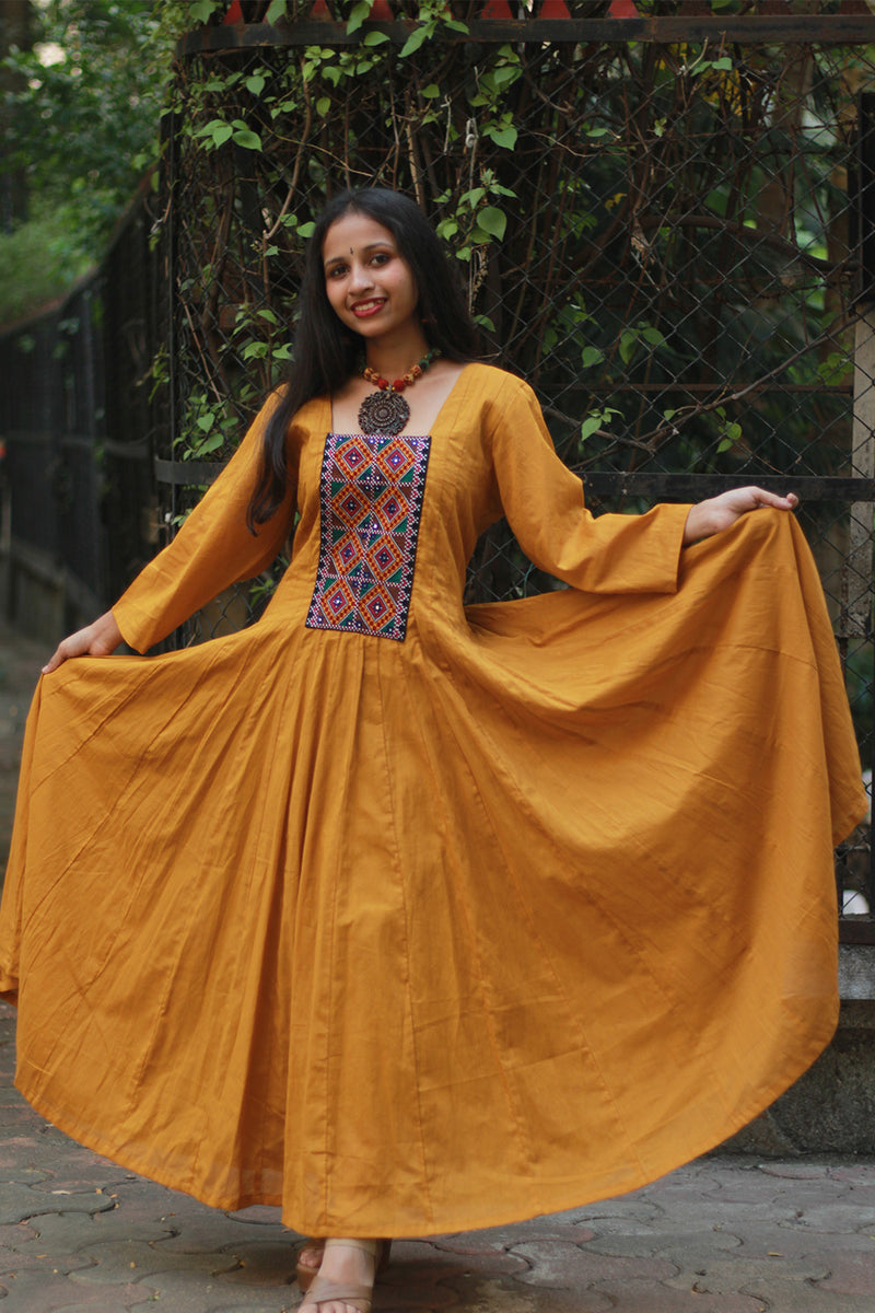 Alankrita | Chaaliskali Kurta | Yellow with Mirrorwork