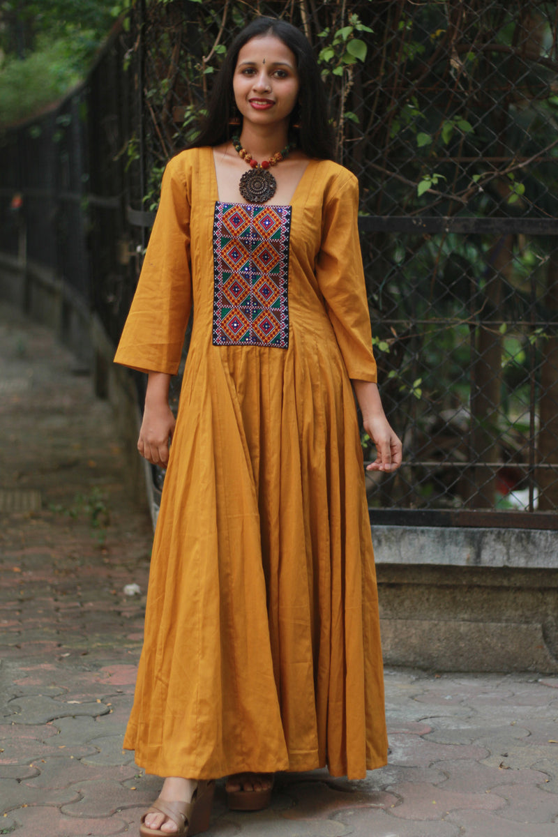 Alankrita | Chaaliskali Kurta | Yellow with Mirrorwork
