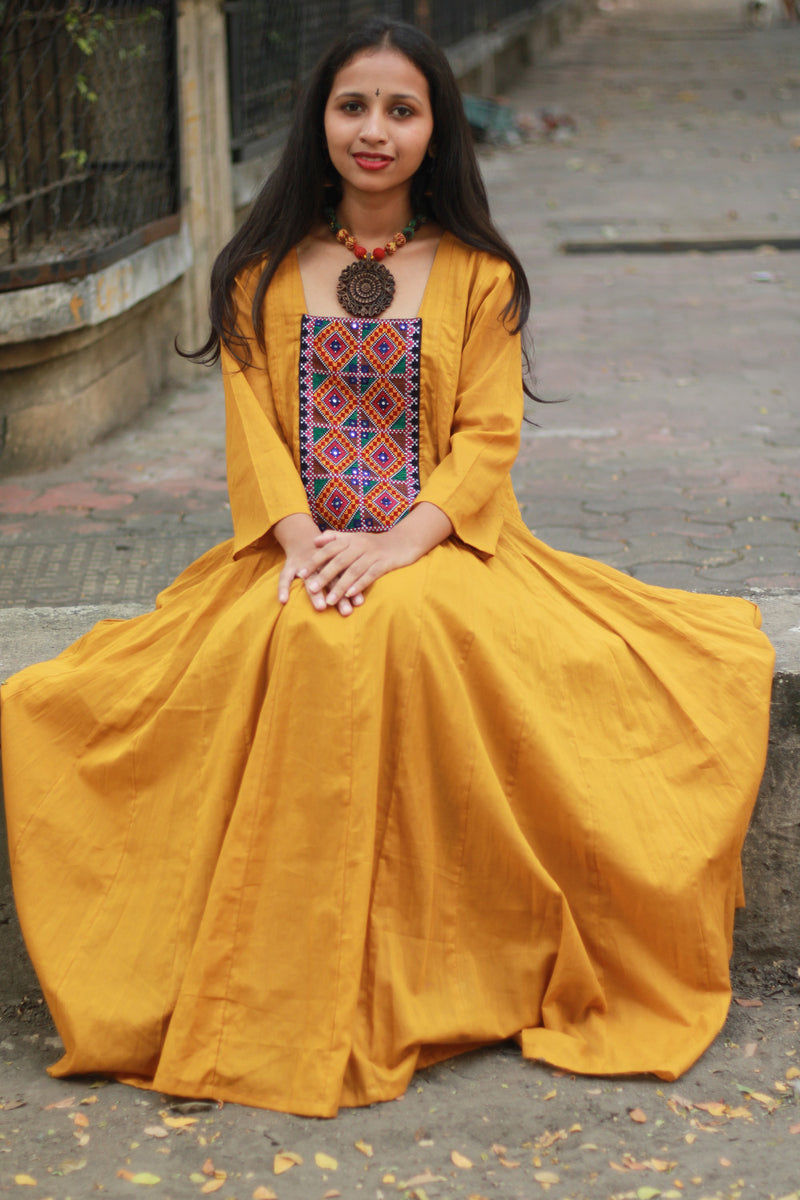 Alankrita | Chaaliskali Kurta | Yellow with Mirrorwork