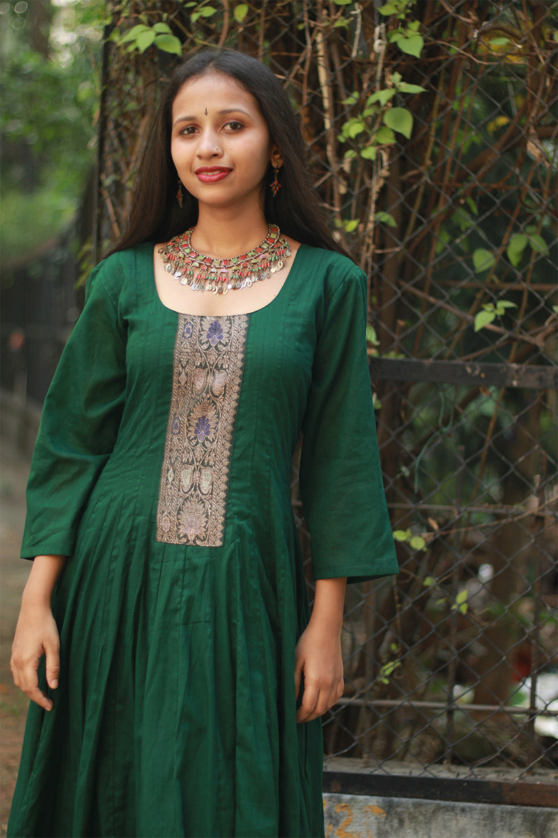 Alankrita | Chaaliskali Kurta | Green with Banarasi Zari
