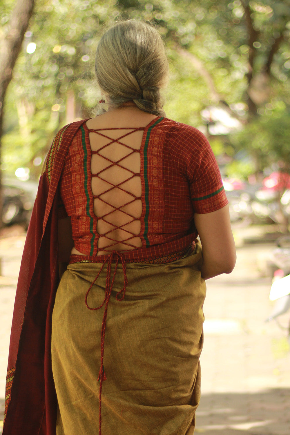 Moha | Backless Lace-Up Blouse | Maroon Checks