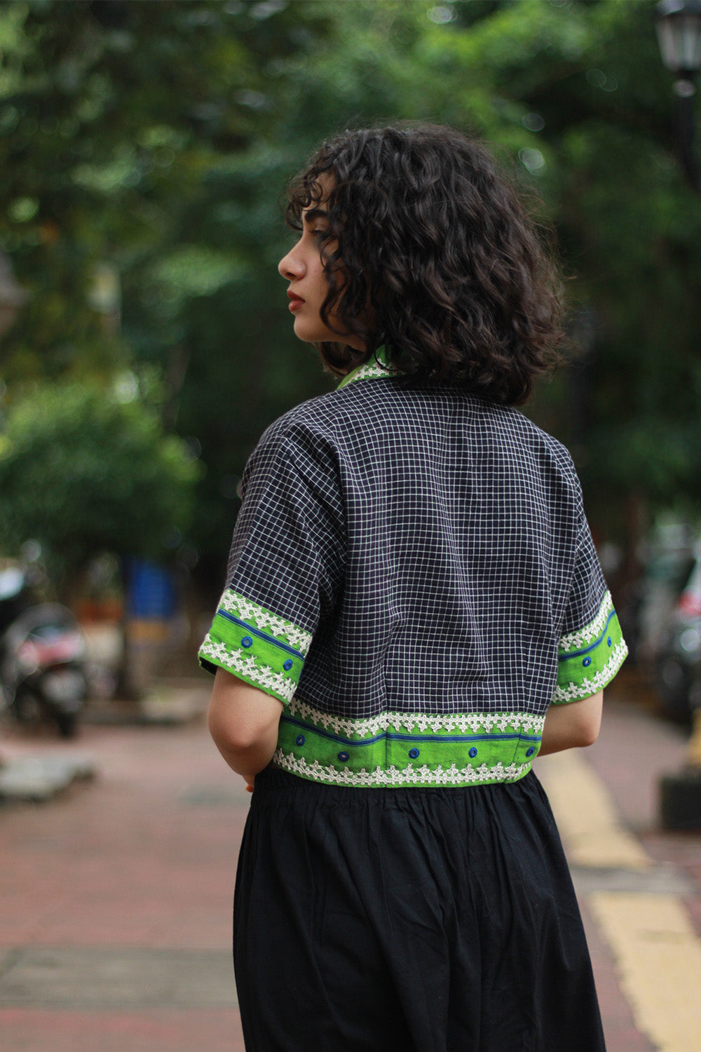 Vairagi | Patteda Anchu Blouse | Noir with Embroidery