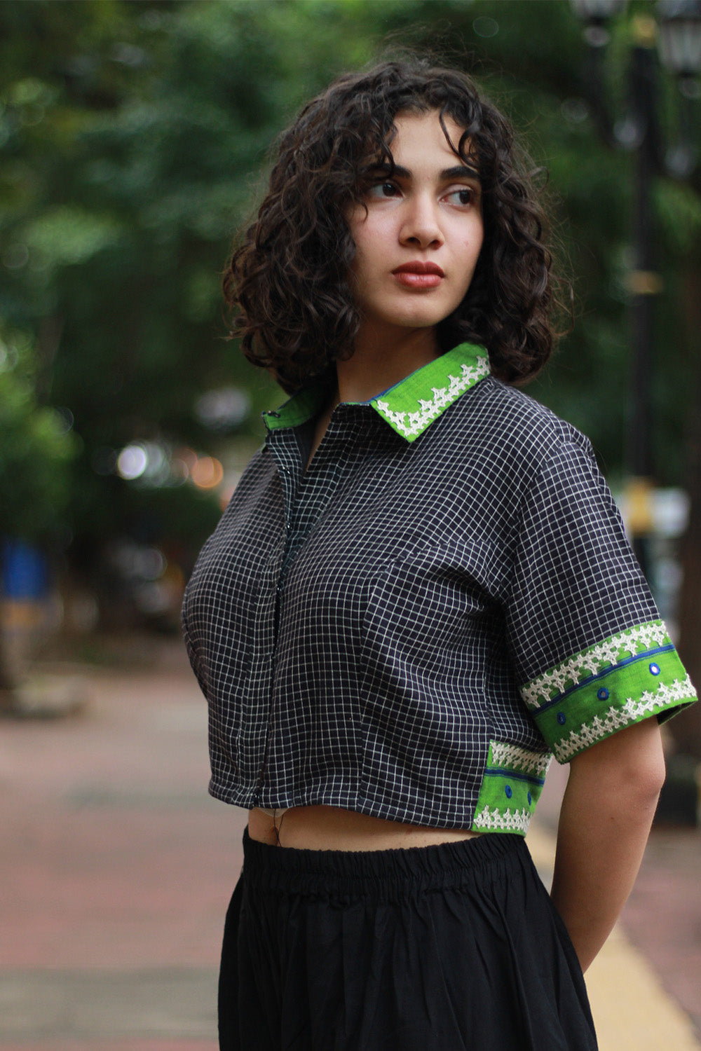 Vairagi | Patteda Anchu Blouse | Noir with Embroidery