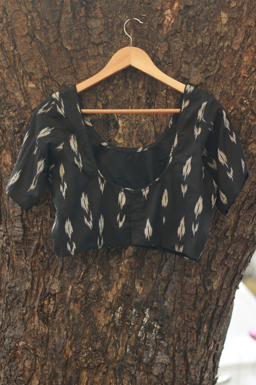 Sleeved Blouse | Ikkat | Noir