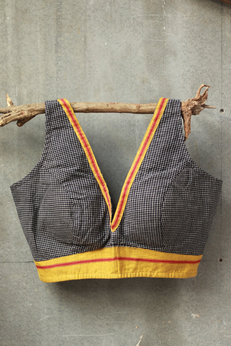 Sleeveless Blouse | Patteda Anchu | Noir with Yellow