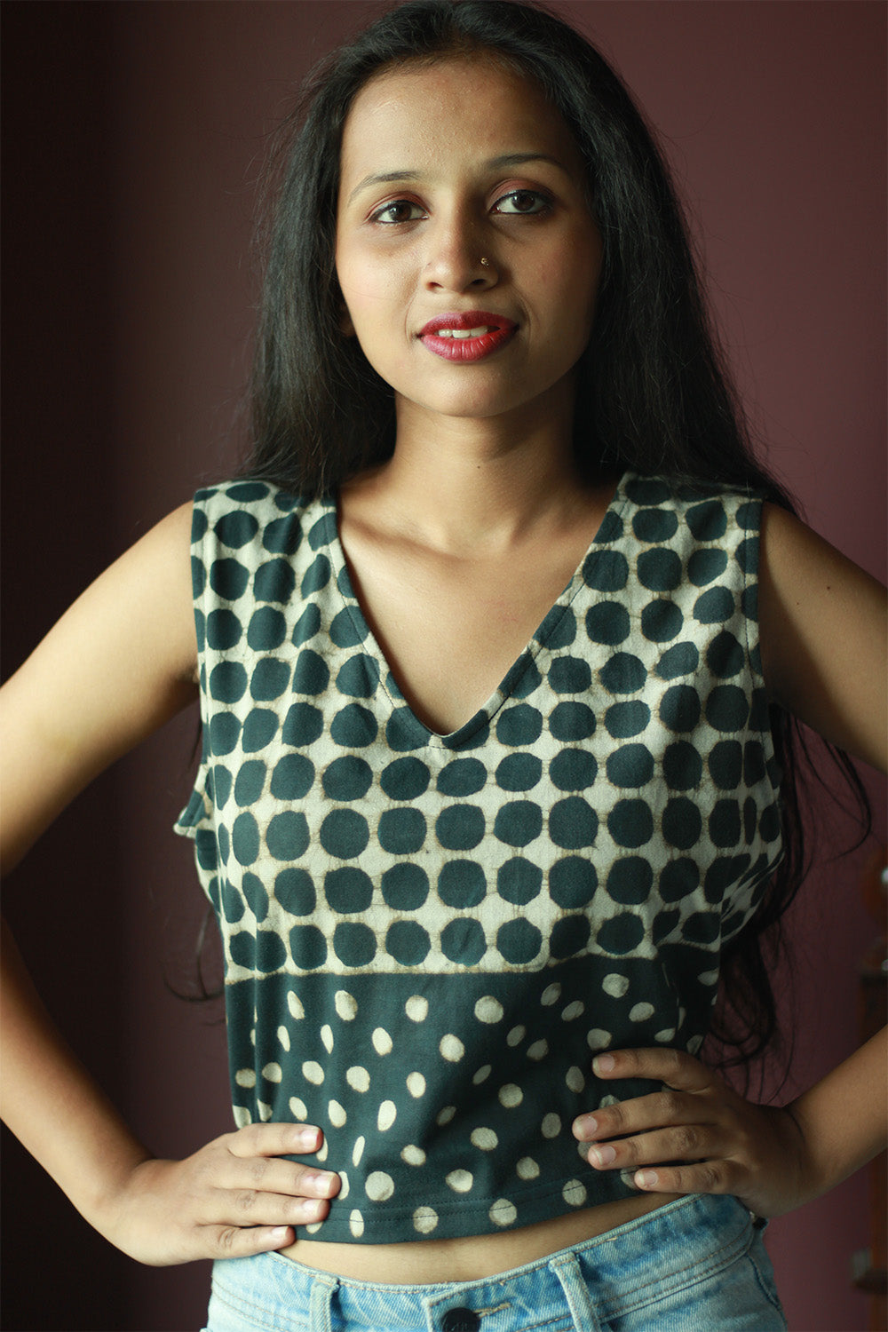 Kirgiti | Stretchable Blouse / Crop Top | Sleeveless | Black Double Polka Dabu