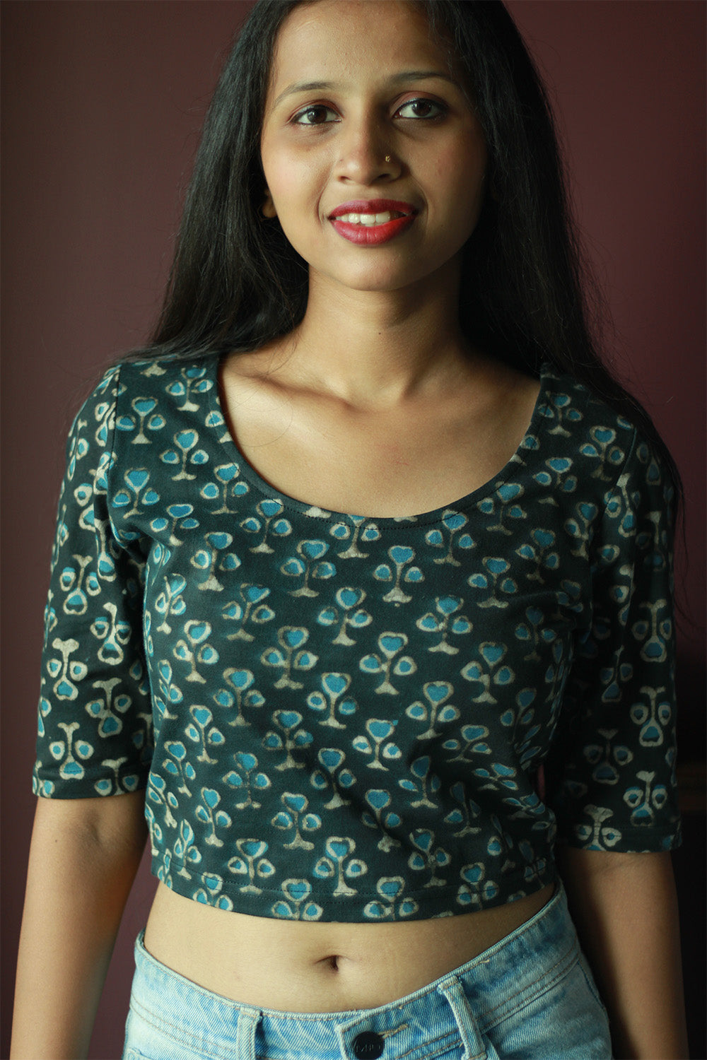 Kirgiti | Stretchable Blouse / Crop Top | Grey Guldasta Dabu