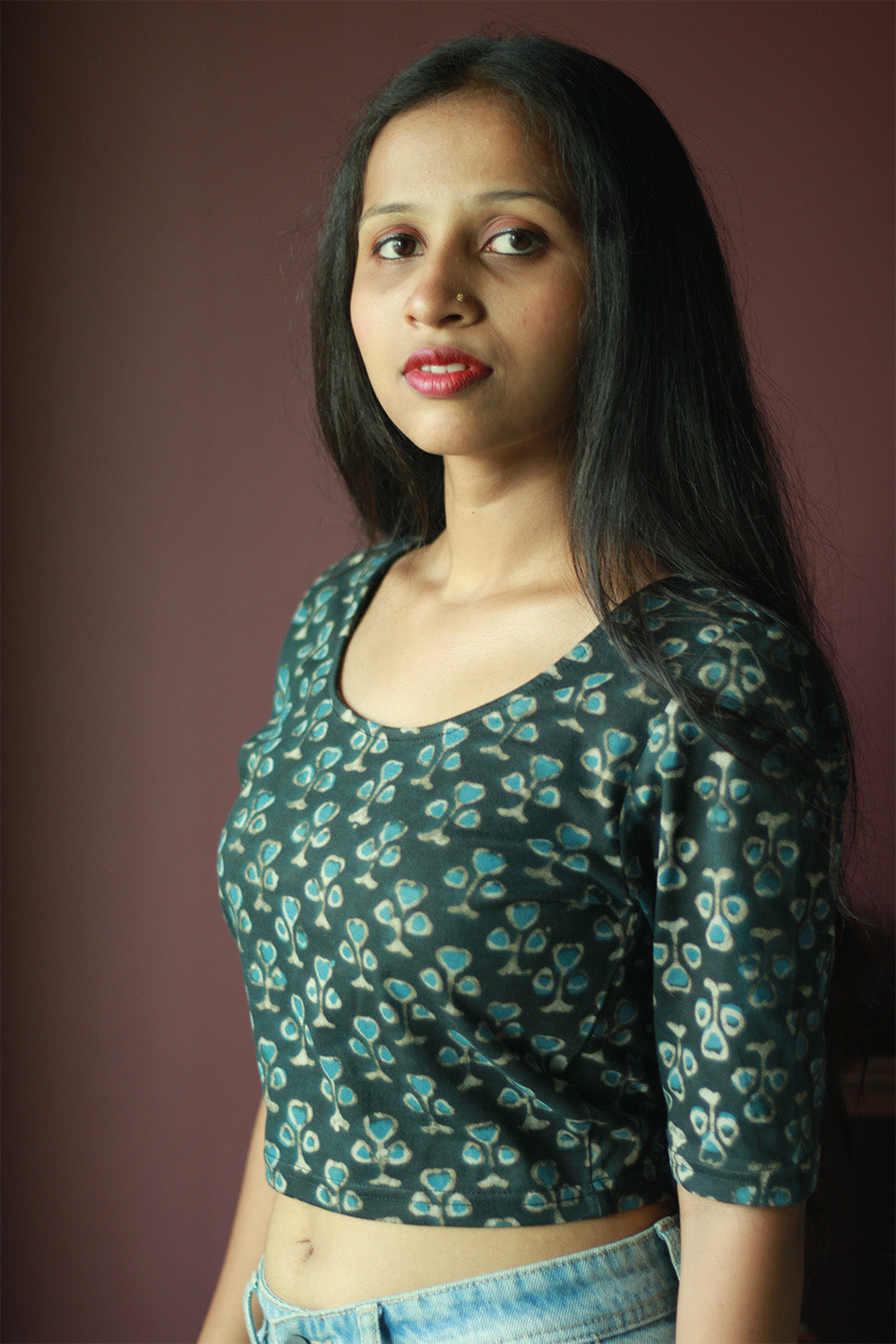 Kirgiti | Stretchable Blouse / Crop Top | Grey Guldasta Dabu