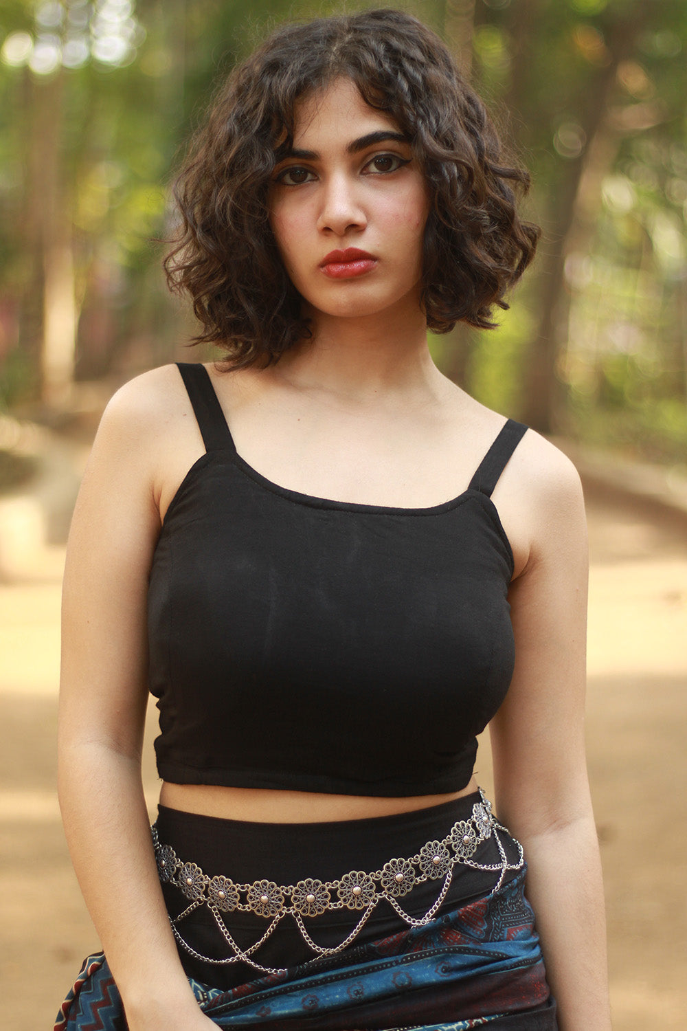 Moha | Backless Lace-Up Blouse | Noir